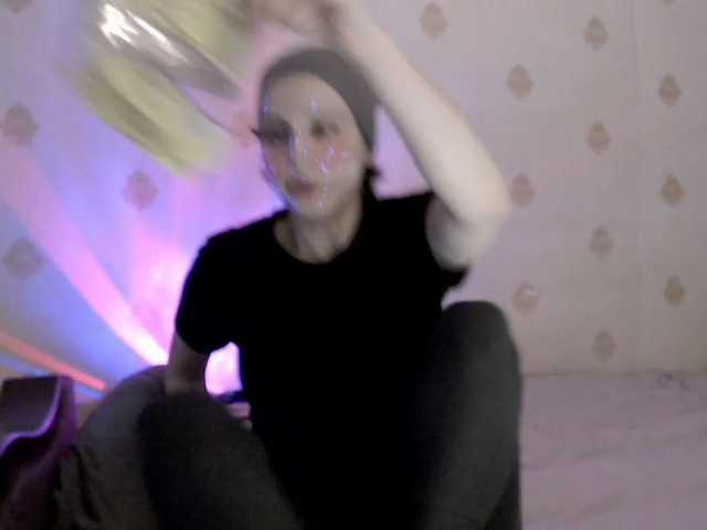 HazeRaziel's BongaCams show and profile