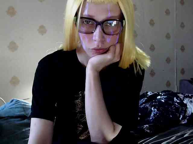 Lady_Gopnique webcam