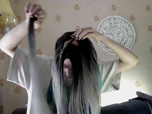 Lady_Gopnique webcam