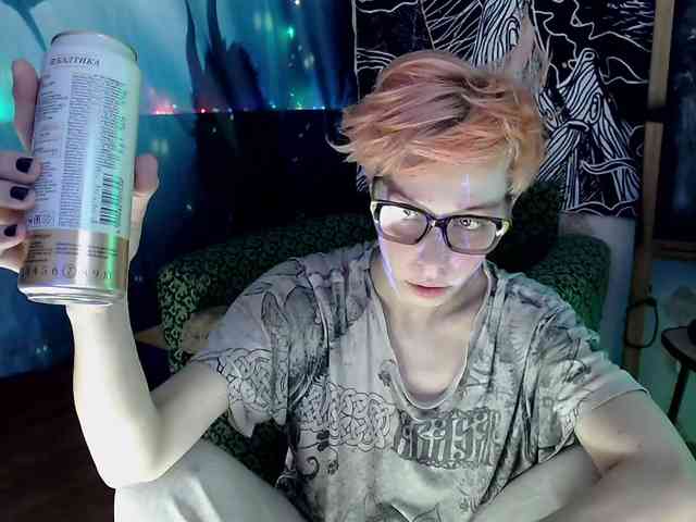 Lady_Gopnique webcam