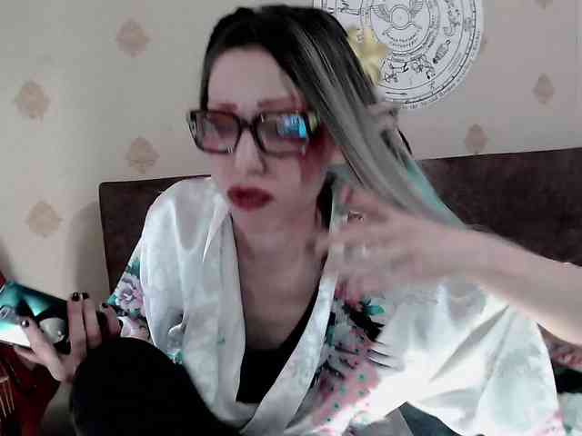 Lady_Gopnique webcam