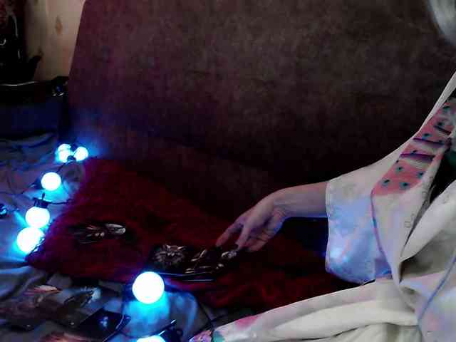 Lady_Gopnique webcam