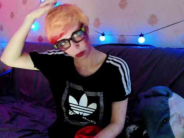 Lady_Gopnique webcam