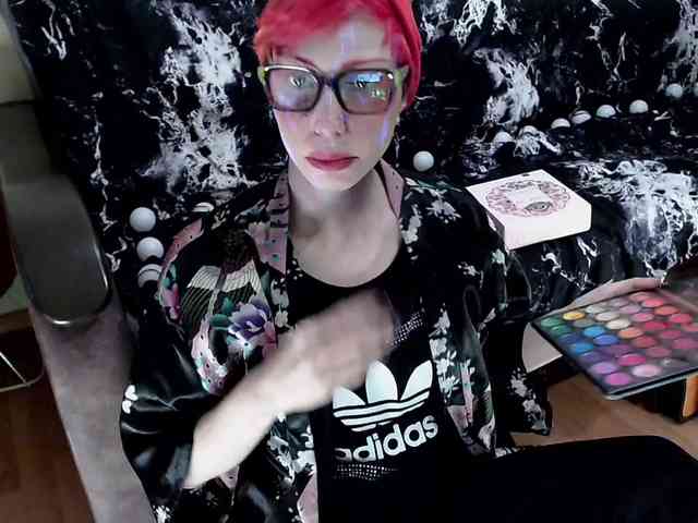 Lady_Gopnique webcam
