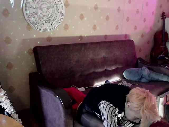 Lady_Gopnique webcam