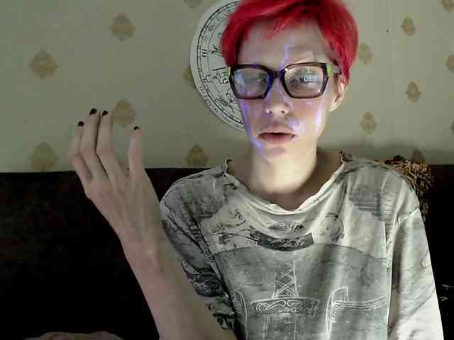 Lady_Gopnique webcam