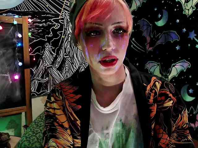Lady_Gopnique webcam