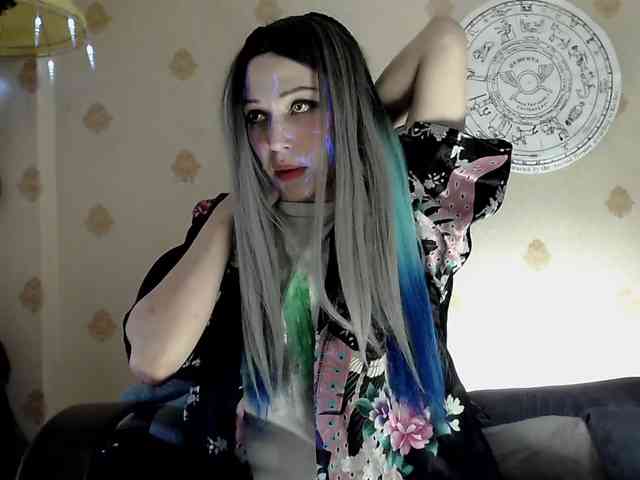 Lady_Gopnique webcam