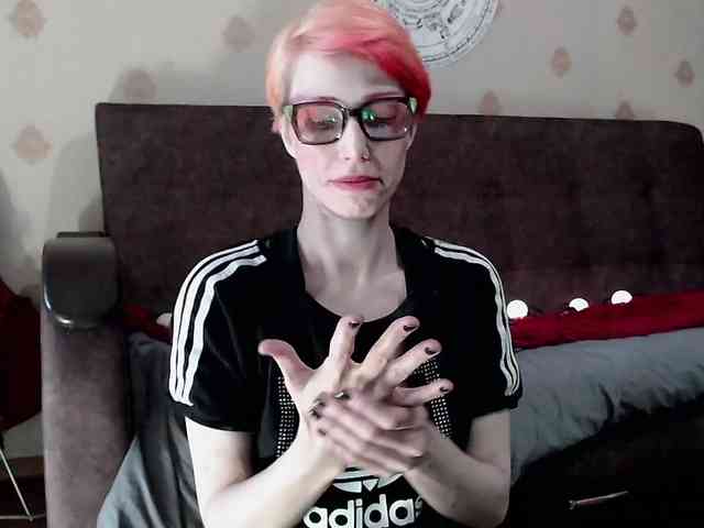 Lady_Gopnique webcam