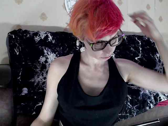Lady_Gopnique webcam