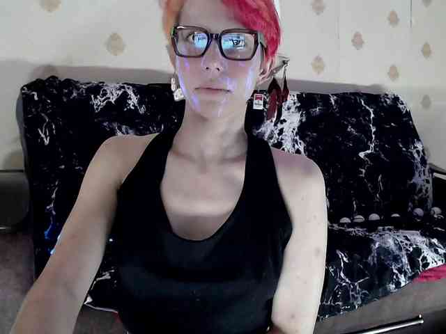 Lady_Gopnique webcam