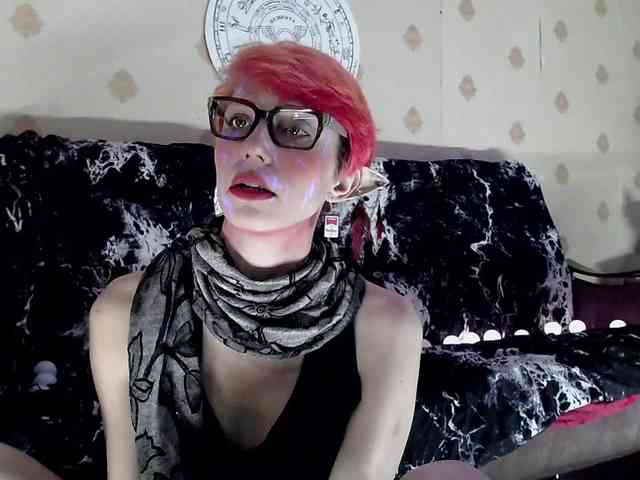 Lady_Gopnique webcam