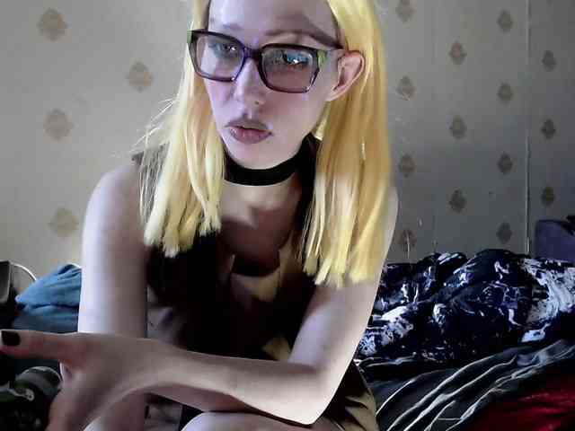 Lady_Gopnique webcam