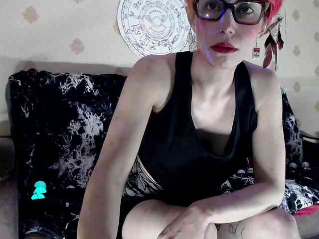 Lady_Gopnique webcam