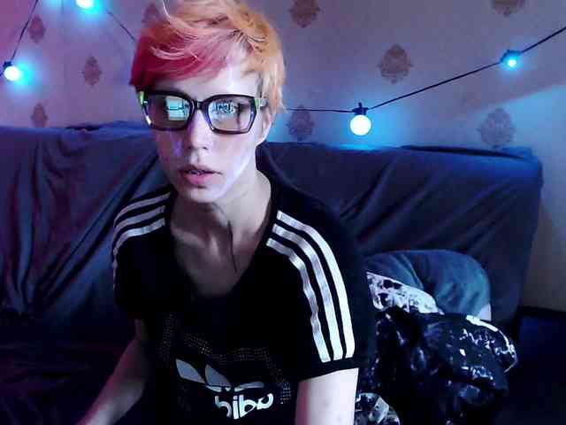 Lady_Gopnique webcam