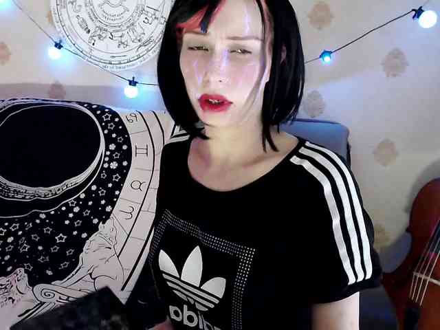 Lady_Gopnique webcam