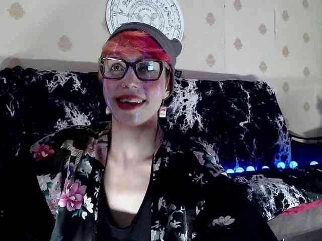 Lady_Gopnique webcam