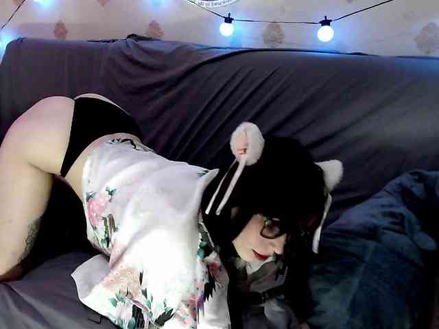 Lady_Gopnique webcam