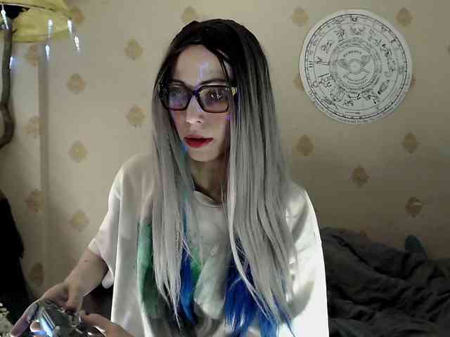 Lady_Gopnique webcam