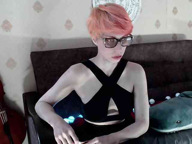 Lady_Gopnique webcam