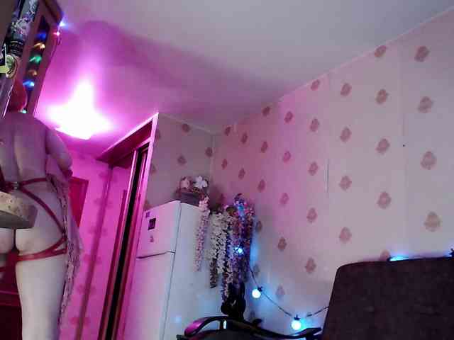 Lady_Gopnique webcam