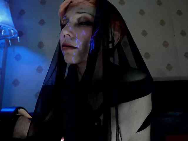 Lady_Gopnique webcam