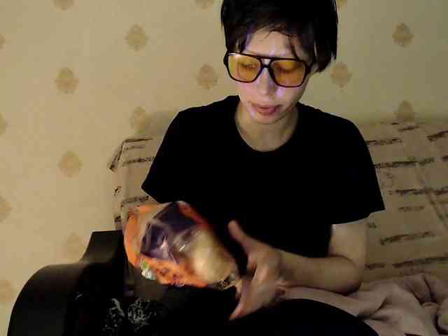 Yrriel_Autist webcam