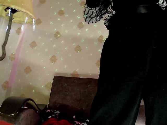 Lady_Gopnique webcam