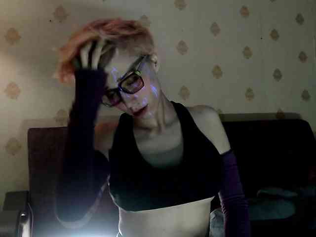 Lady_Gopnique webcam