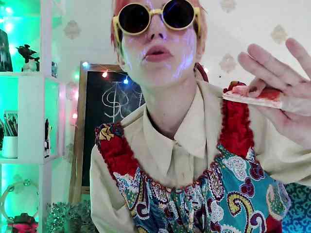 Lady_Gopnique webcam