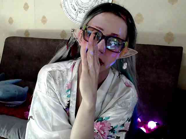 Lady_Gopnique webcam