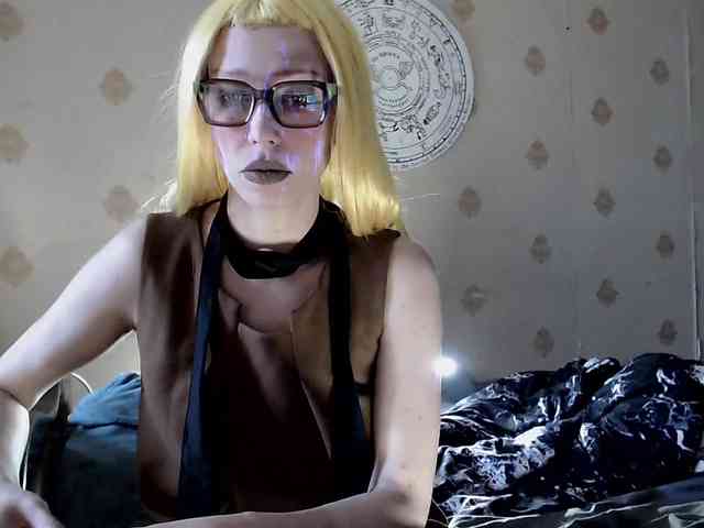 Lady_Gopnique webcam