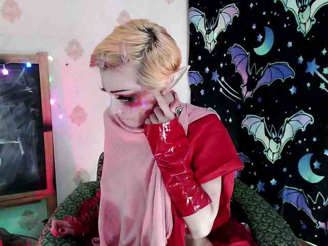 Lady_Gopnique webcam