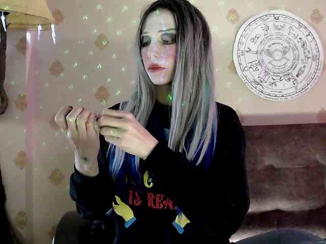 Lady_Gopnique webcam