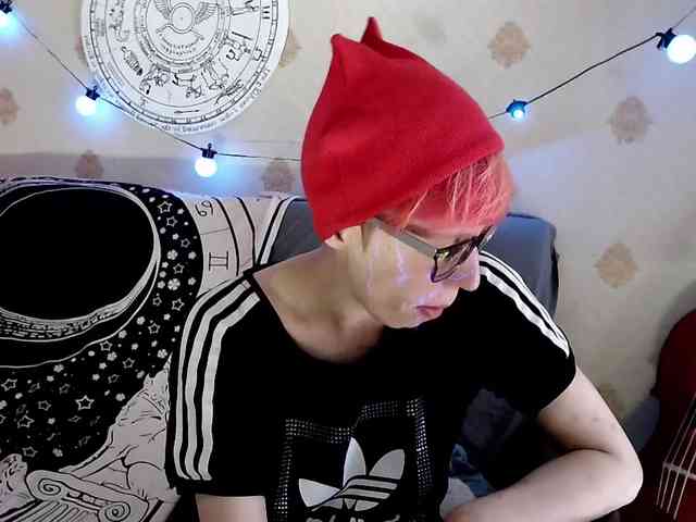 Lady_Gopnique webcam