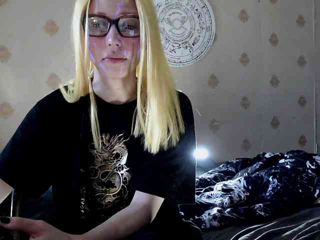 Lady_Gopnique webcam