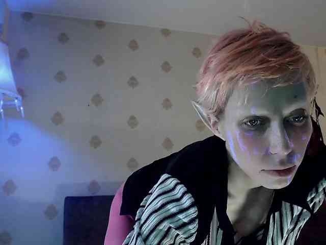 Lady_Gopnique webcam