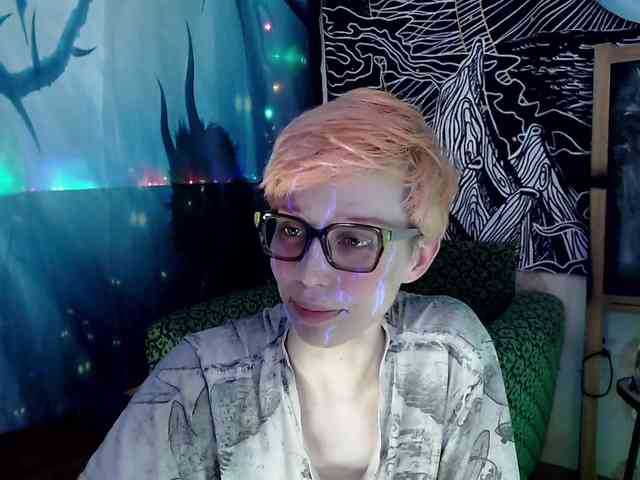 Lady_Gopnique webcam