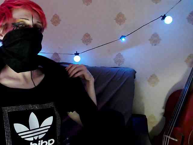 Lady_Gopnique webcam