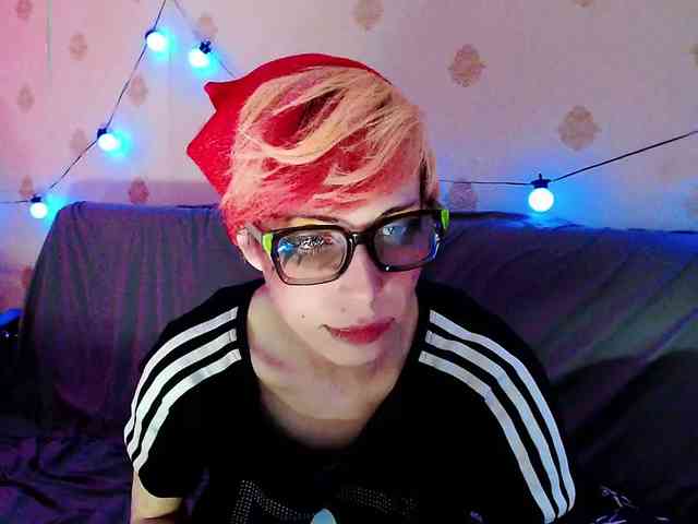 Lady_Gopnique webcam