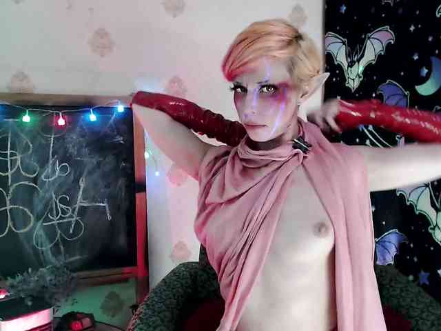 Lady_Gopnique webcam