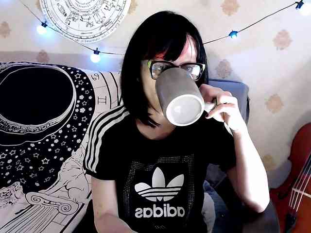 Lady_Gopnique webcam