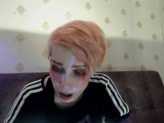Lady_Gopnique webcam