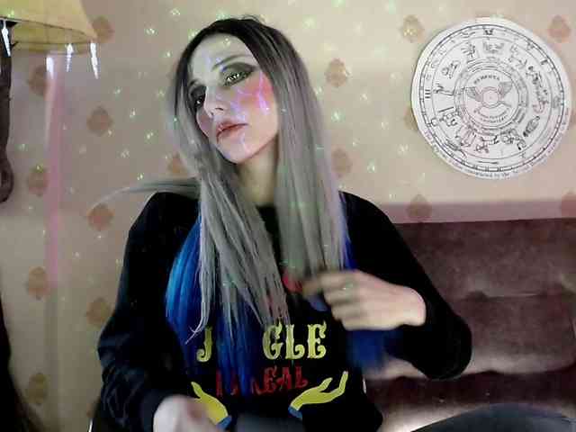 Lady_Gopnique webcam