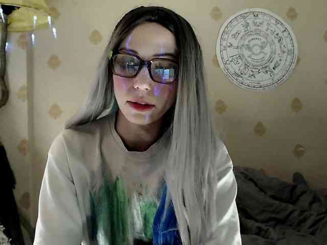 Lady_Gopnique webcam