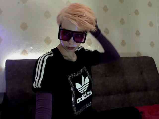 Lady_Gopnique webcam