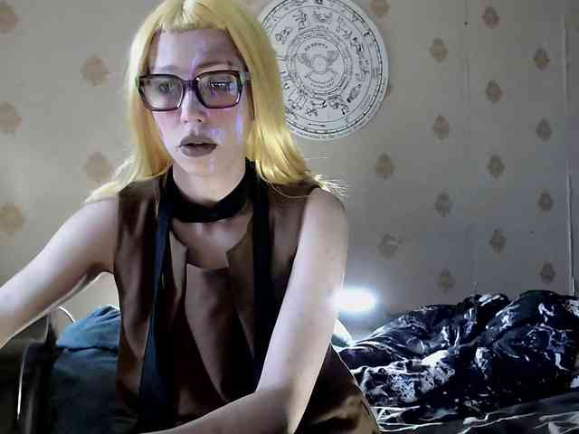 Lady_Gopnique webcam