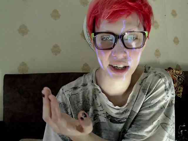 Lady_Gopnique webcam