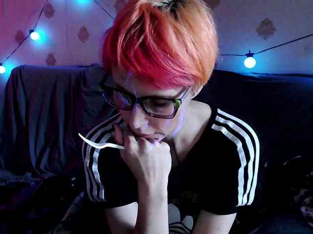 Lady_Gopnique webcam