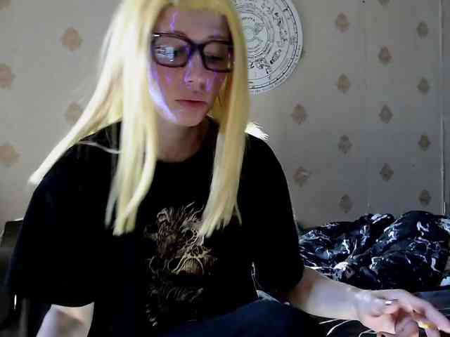 Lady_Gopnique webcam